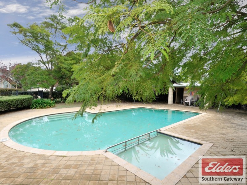 Unit 2, 21 Clint Way, Calista WA 6167