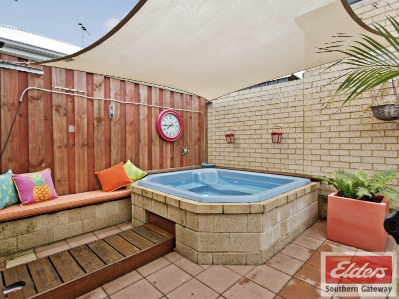 21 Sunstone Drive, Wellard WA 6170