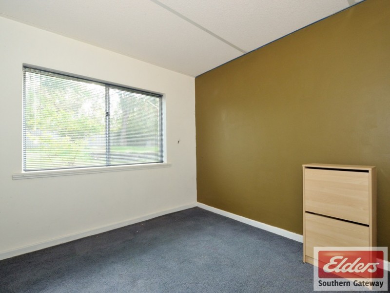 29 Barron Way, Orelia WA 6167