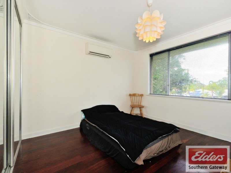 29 Barron Way, Orelia WA 6167