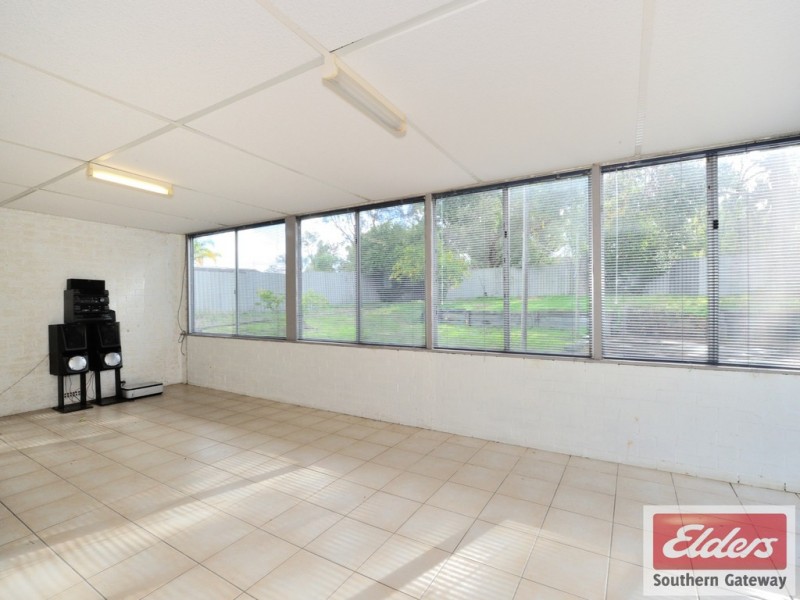 29 Barron Way, Orelia WA 6167