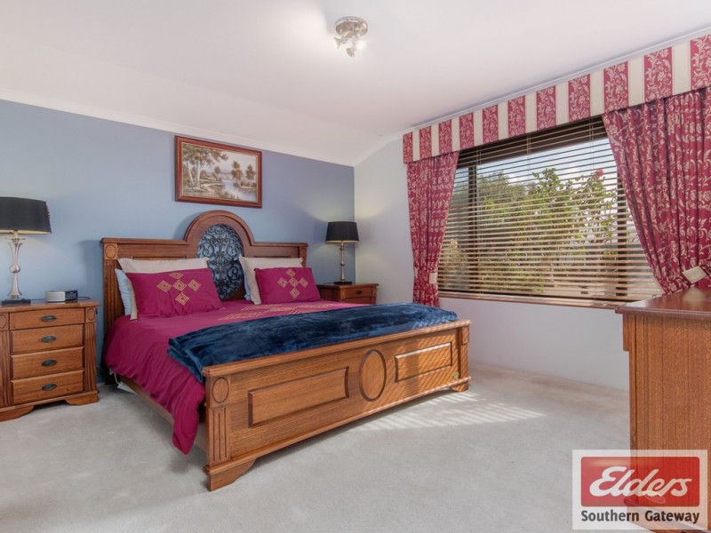 5 Dunster Way, Orelia WA 6167