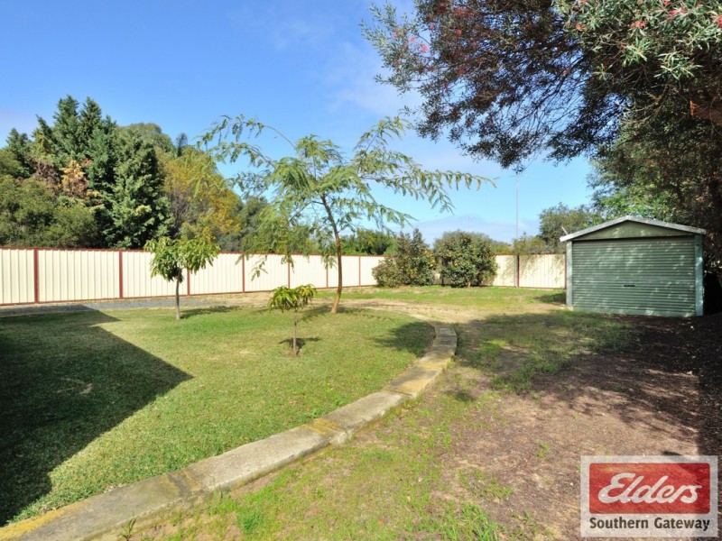 18 Munday Way, Medina WA 6167