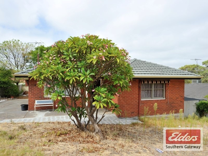 6 Dowling Place, Orelia WA 6167