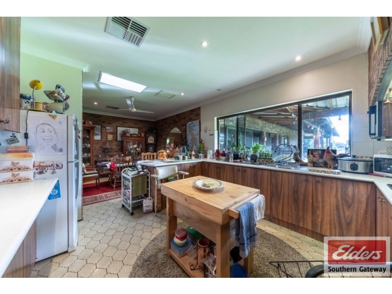 99 River Road, Hopeland WA 6125