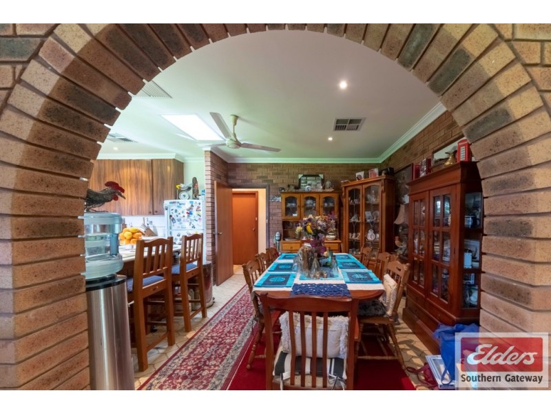 99 River Road, Hopeland WA 6125