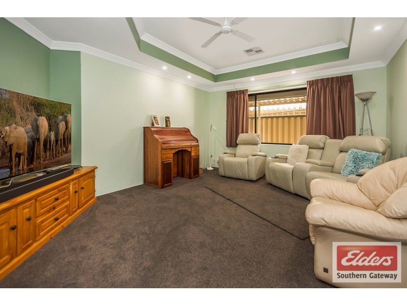 6 Burkett Terrace, Bertram WA 6167