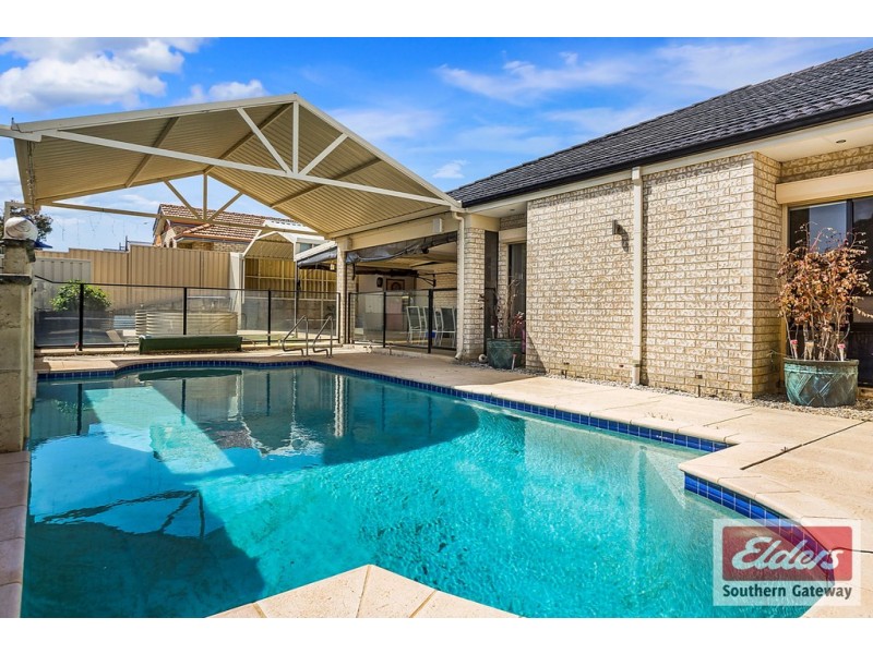 6 Burkett Terrace, Bertram WA 6167