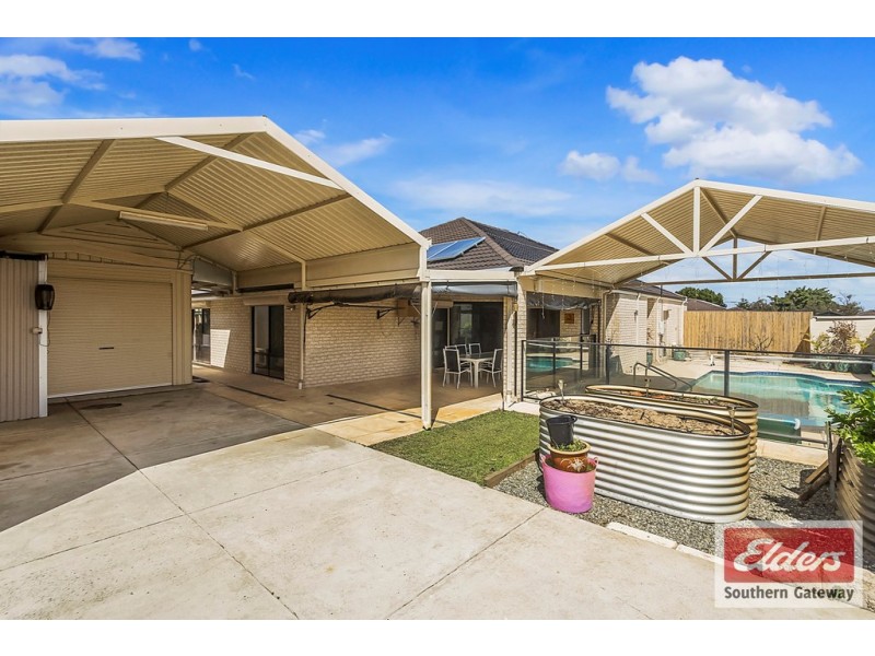 6 Burkett Terrace, Bertram WA 6167