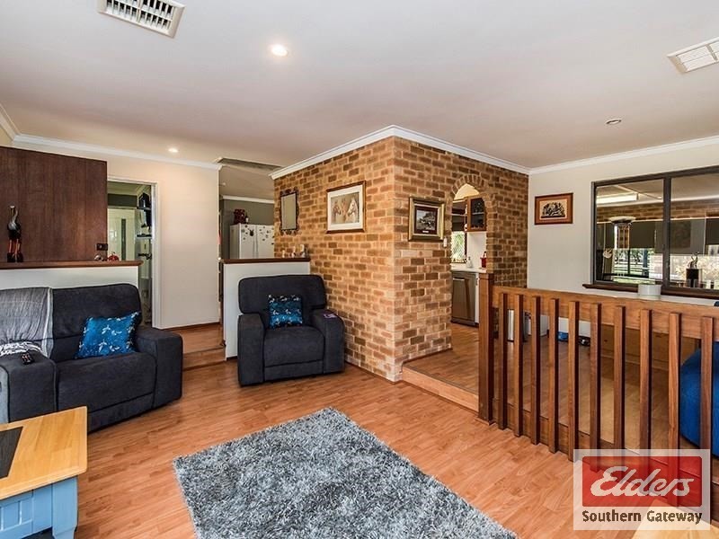 27 Peters Way, Oakford WA 6121