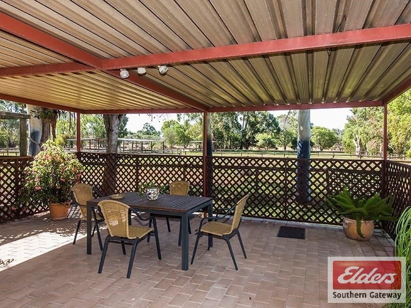 27 Peters Way, Oakford WA 6121