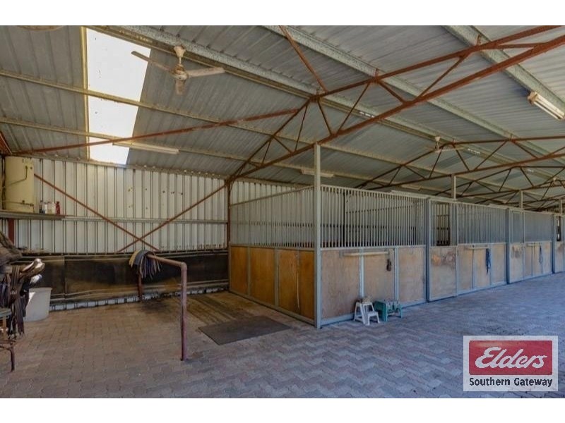 27 Peters Way, Oakford WA 6121