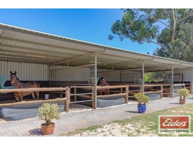 27 Peters Way, Oakford WA 6121