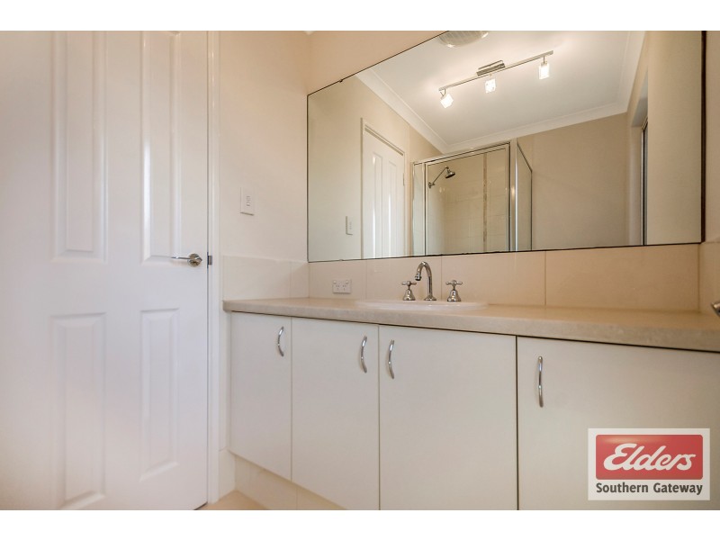 2 Topaz Lane, Wellard WA 6170