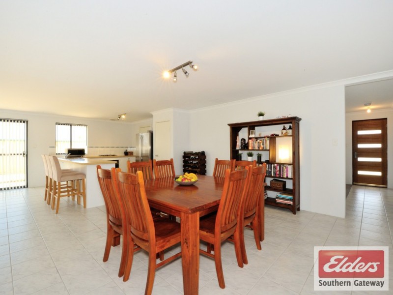 4 Bailey Way, Bertram WA 6167