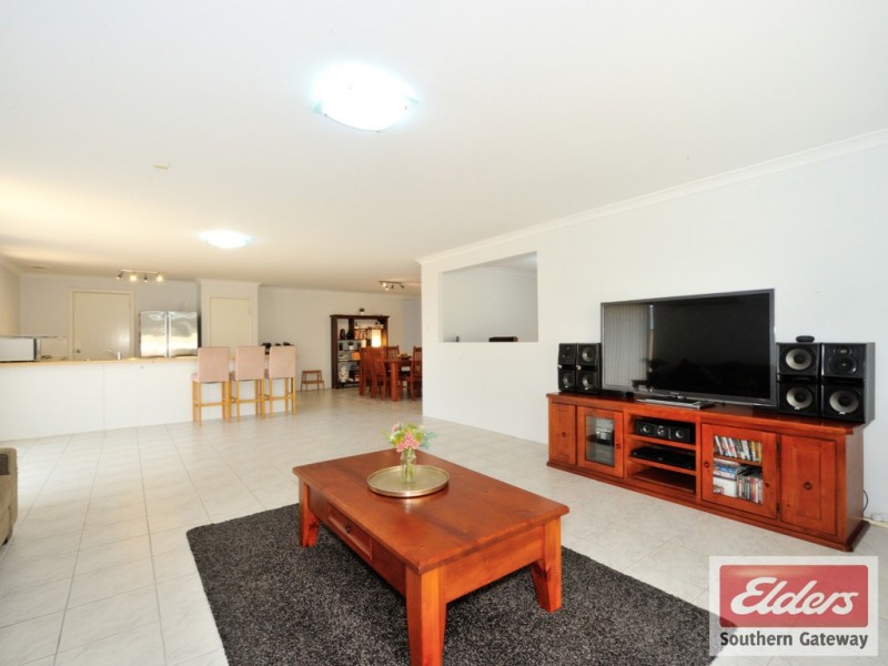 4 Bailey Way, Bertram WA 6167