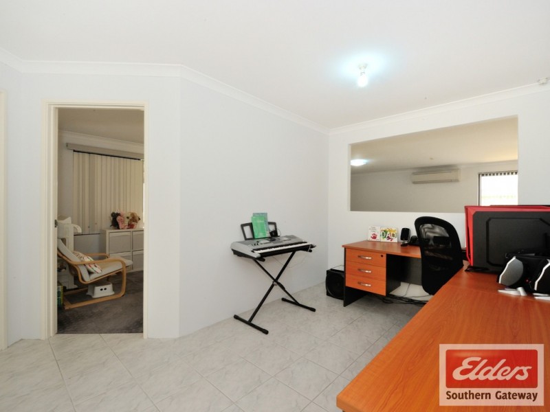 4 Bailey Way, Bertram WA 6167