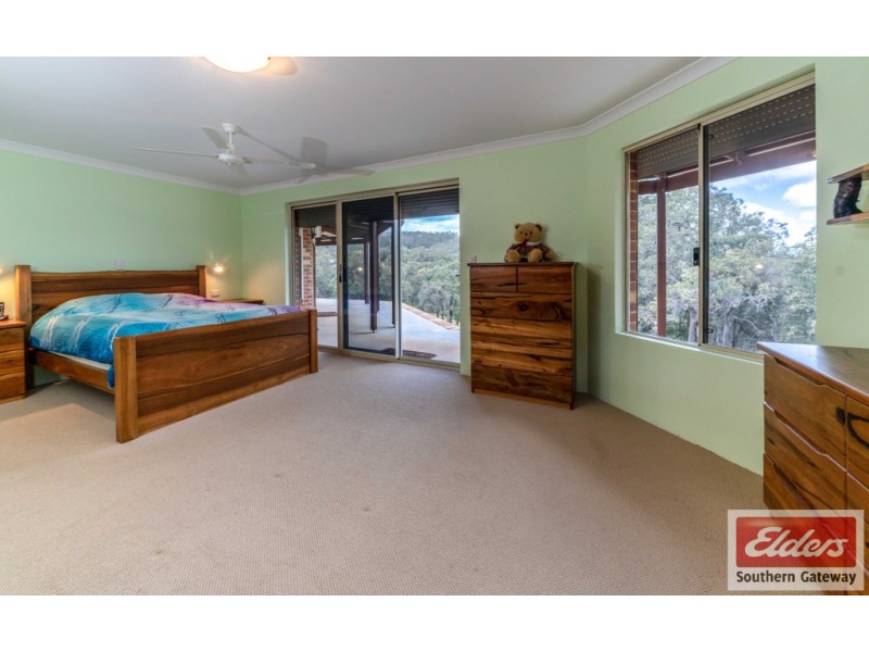 8 Henry George Close, Byford WA 6122