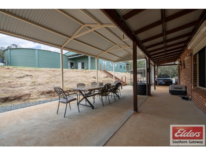 8 Henry George Close, Byford WA 6122