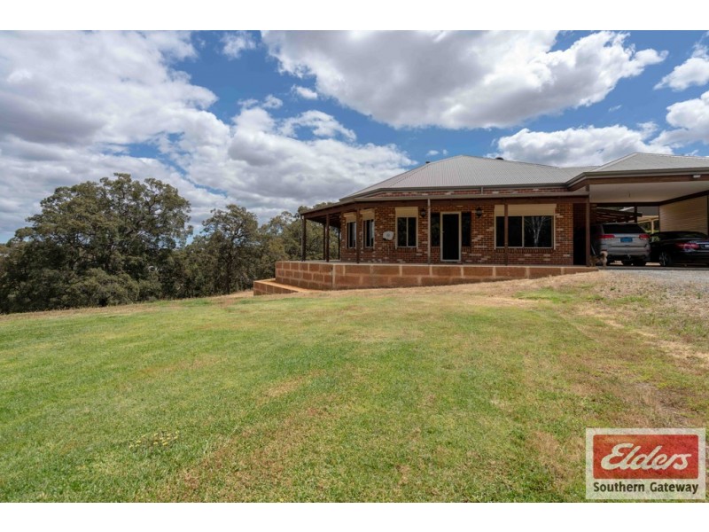 8 Henry George Close, Byford WA 6122