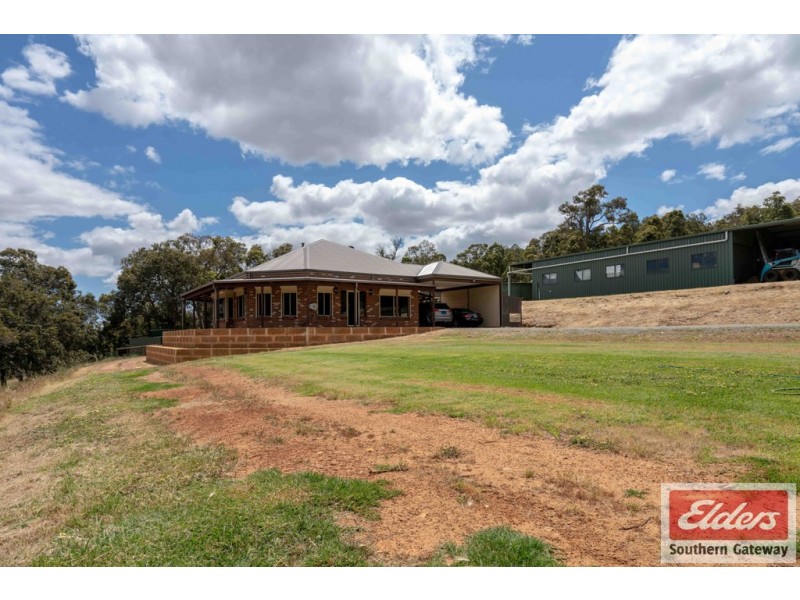 8 Henry George Close, Byford WA 6122