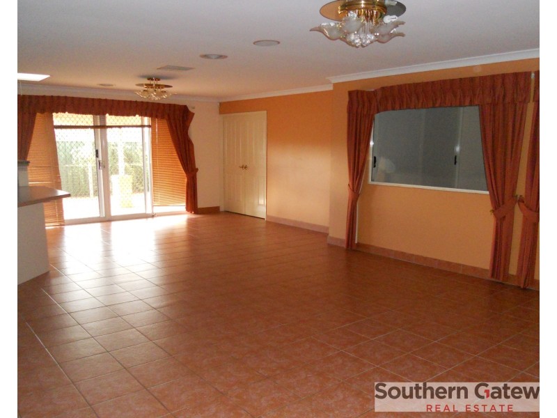 41 Toledo Circuit, Port Kennedy WA 6172