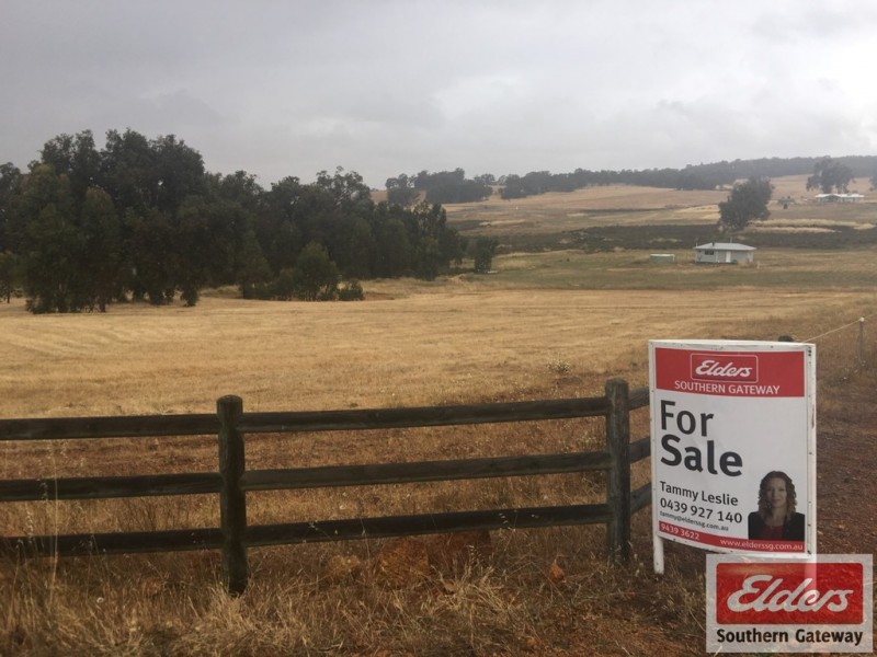 18 Mellows Road, Wandering WA 6308