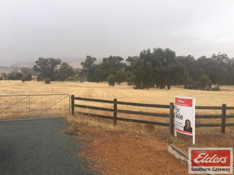 18 Mellows Road, Wandering WA 6308