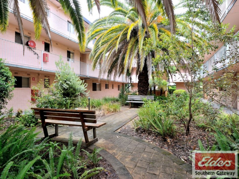 Unit 12, 4 Canham Way, Orelia WA 6167