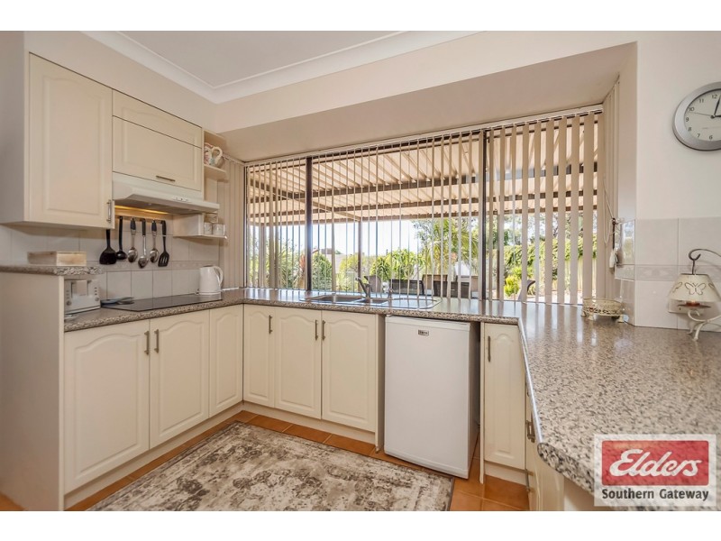 11 Keedes Court, Parmelia WA 6167