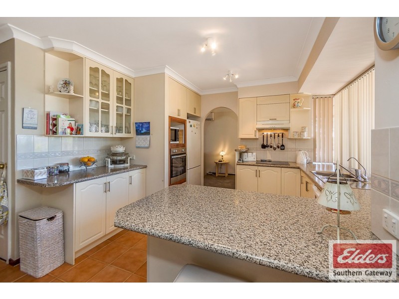 11 Keedes Court, Parmelia WA 6167