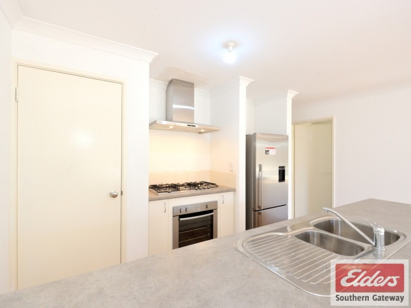 137 Lambeth Circle, Wellard WA 6170