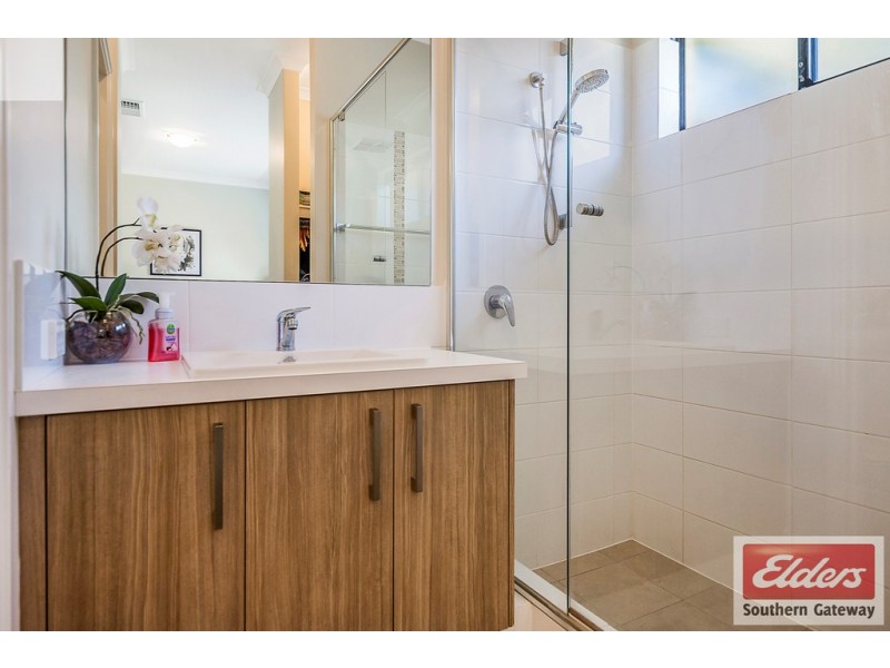146 Mornington Crescent, Wandi WA 6167