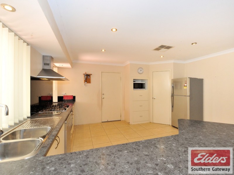 9 BLACKBERRY RAMBLE, Byford WA 6122