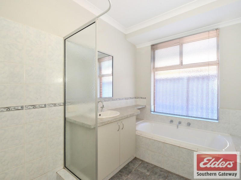 9 BLACKBERRY RAMBLE, Byford WA 6122