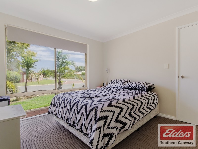 16 Laguardia Loop, Port Kennedy WA 6172