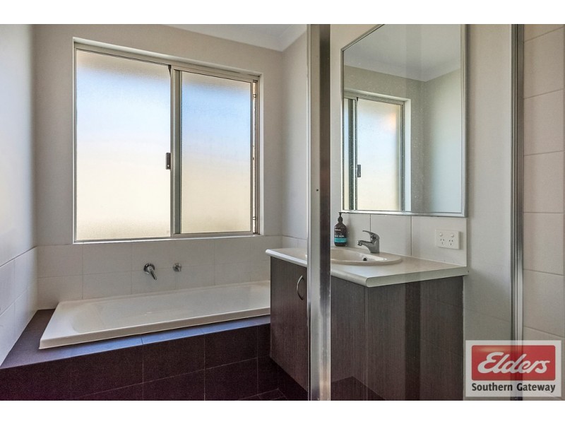 113 Litchfield Circle, Wandi WA 6167