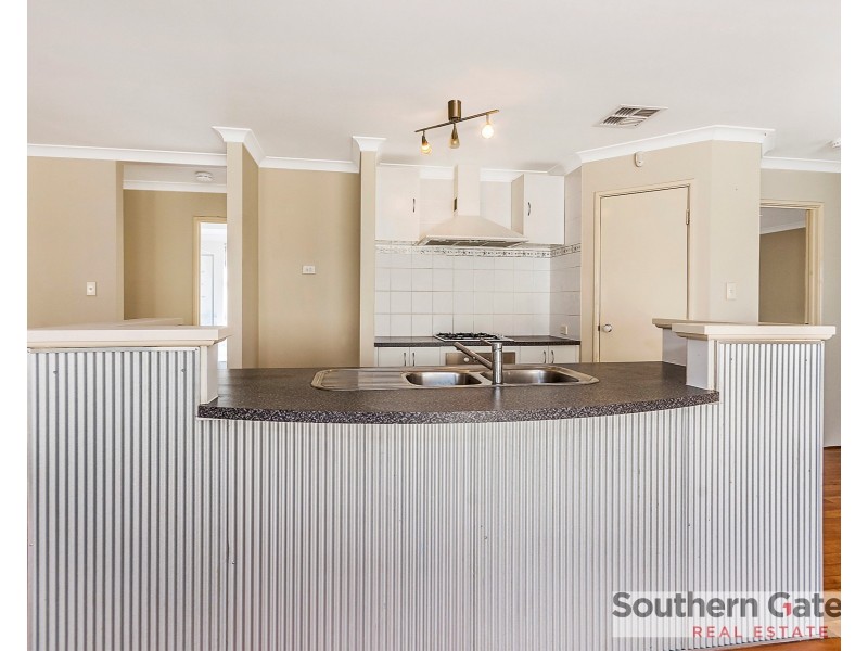 8 Napoleon Way, Bertram WA 6167