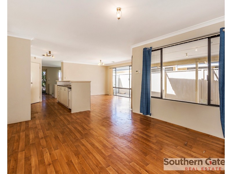 8 Napoleon Way, Bertram WA 6167