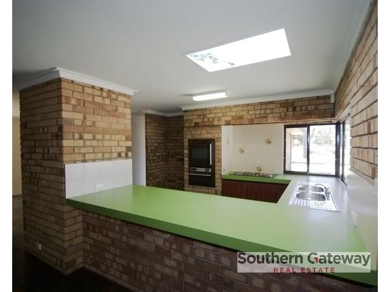 33 Nicolas Drive, Casuarina WA 6167