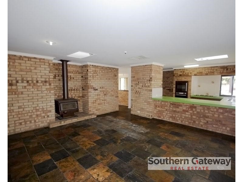 33 Nicolas Drive, Casuarina WA 6167