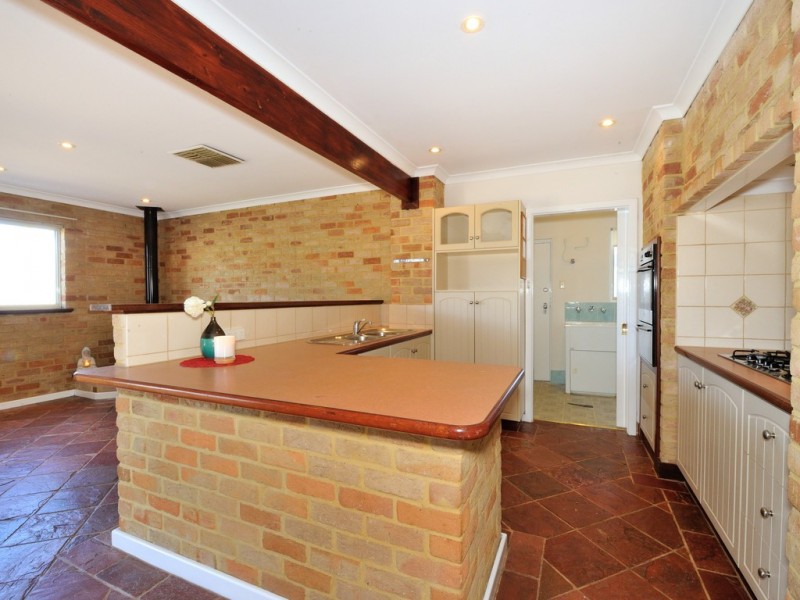 7 BAMPTON WAY, Warnbro WA 6169