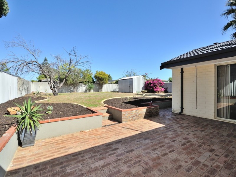 7 BAMPTON WAY, Warnbro WA 6169