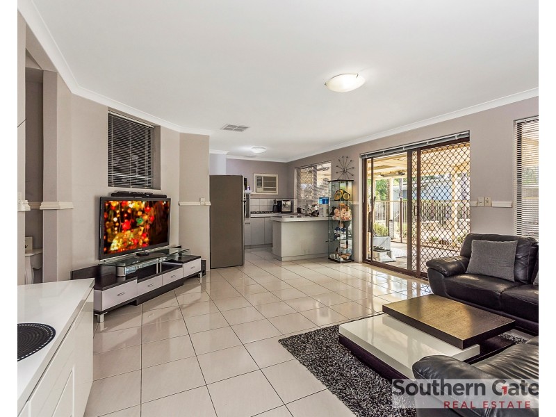 23 Taylor Close, Leda WA 6170