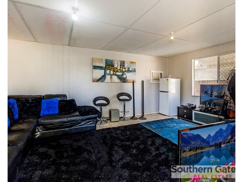 23 Taylor Close, Leda WA 6170