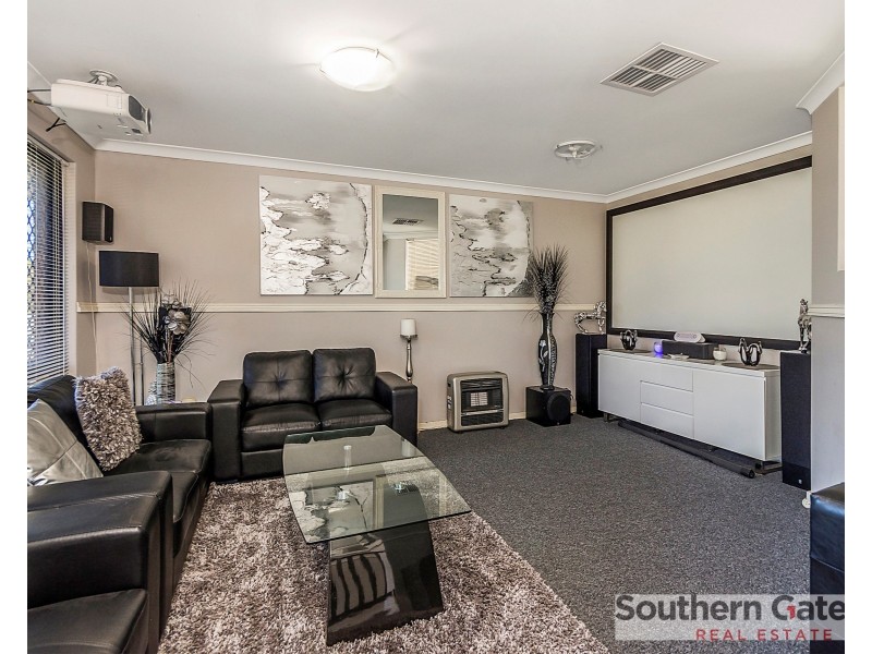 23 Taylor Close, Leda WA 6170