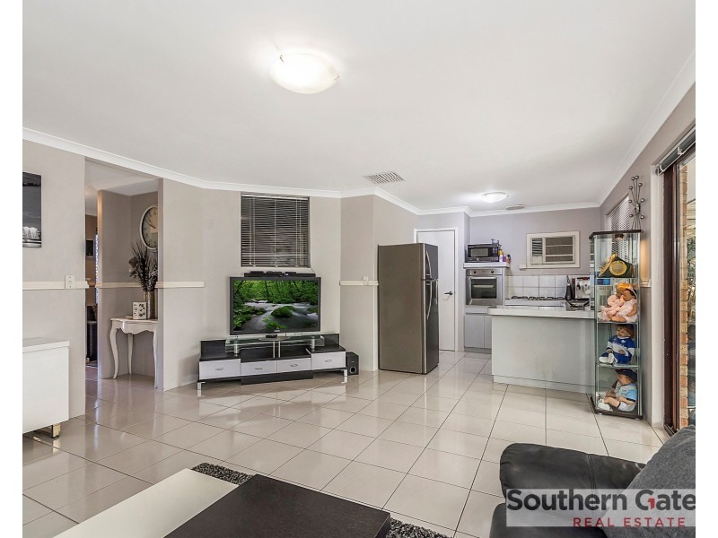 23 Taylor Close, Leda WA 6170