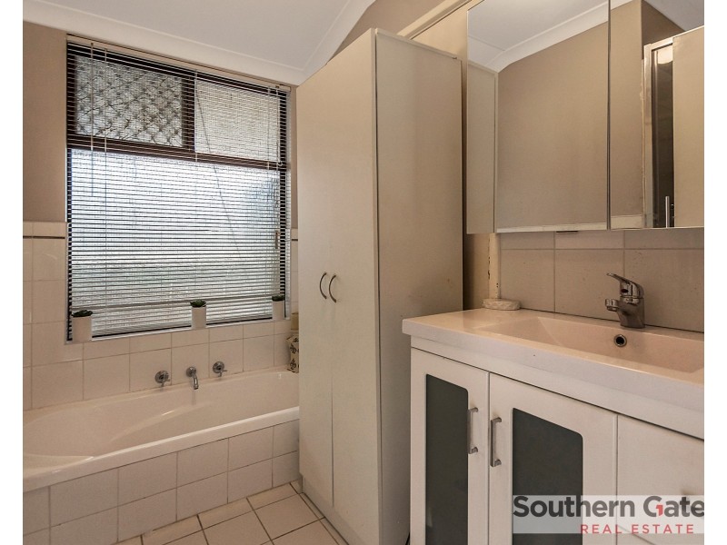 23 Taylor Close, Leda WA 6170