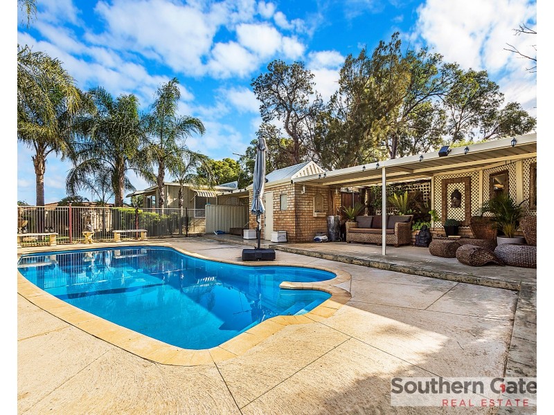 23 Taylor Close, Leda WA 6170