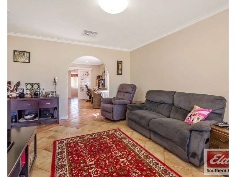 10 Hume Court, Parmelia WA 6167